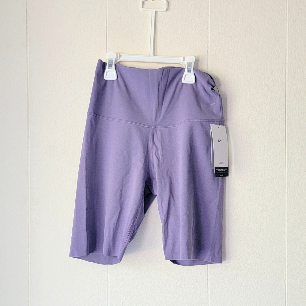 Nike Women's Zenvy Shorts